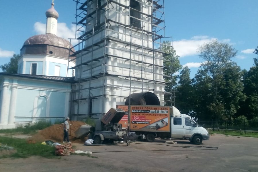 Полусухая стяжка пола в храме в Дмитрове